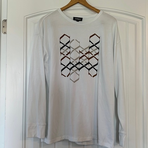 Express Elevated Lines long sleeve Graphic T-Shirt Large - Picture 1 of 5